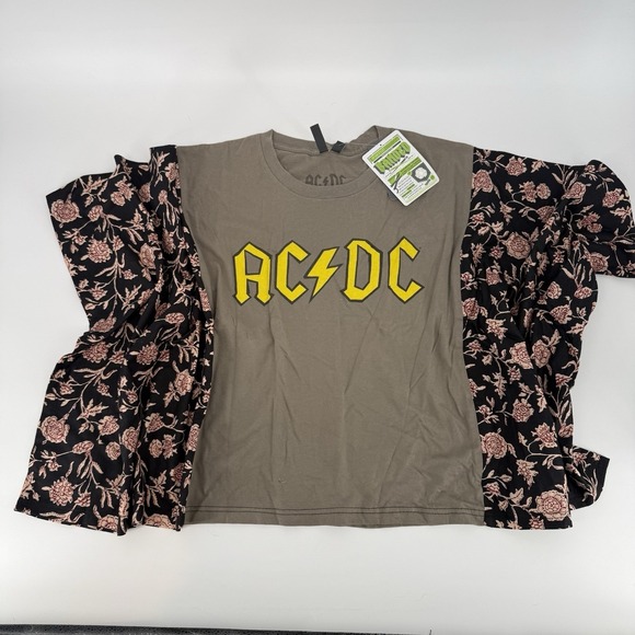 AC/DC Tops - AC/DC Cropped Boho Concert Band Tee Bell Sleeves Rock One Of A Kind